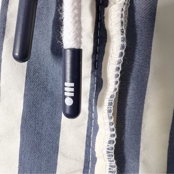 Solid and Striped Men’s Size Large Boardshort Blue Cream Stripes Swim Shorts - Picture 10 of 13